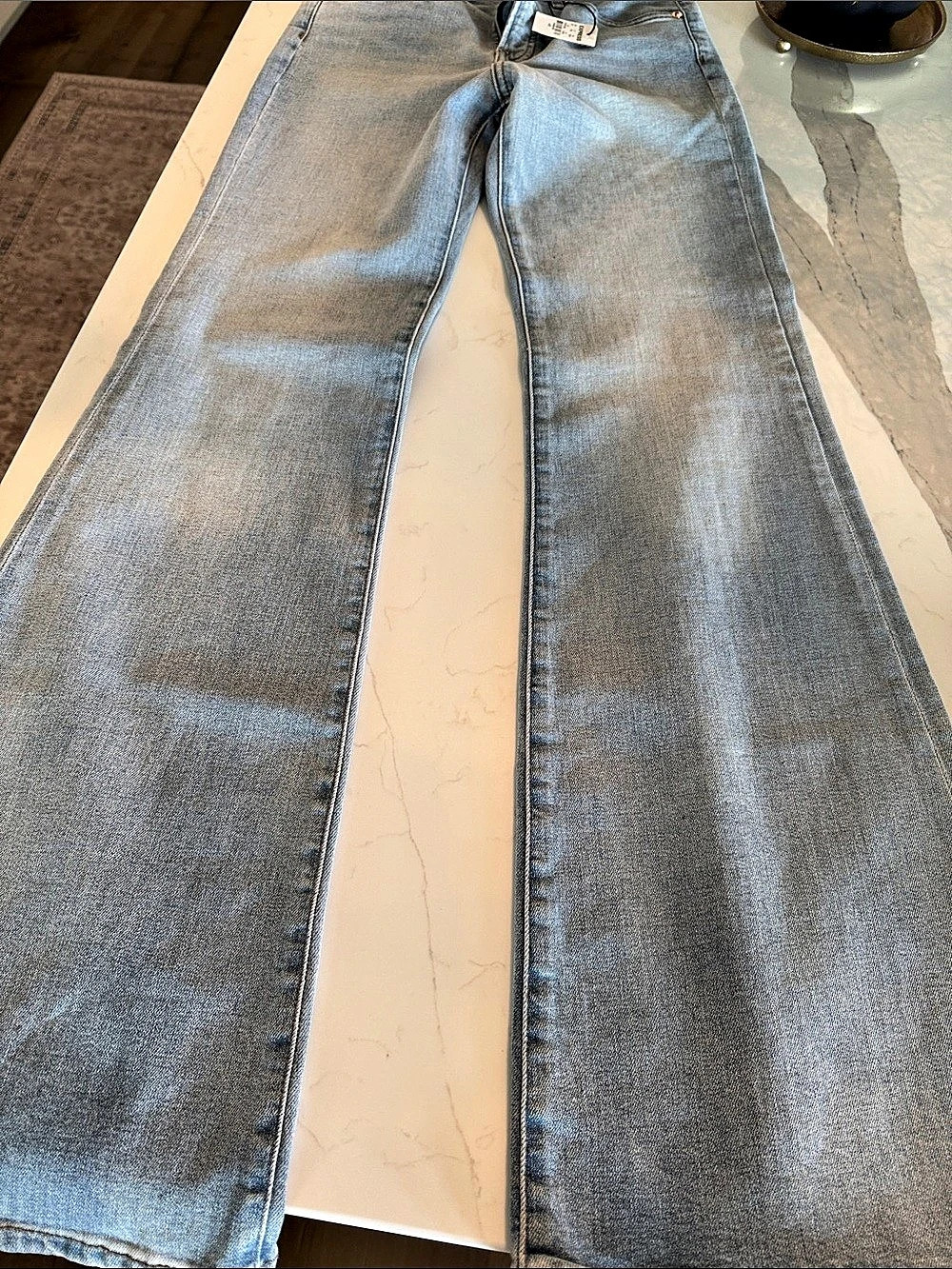 Express Mid Rise Light Wash '70s Flare Jeans Blue 4R NWT